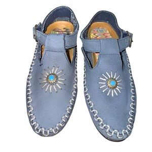 Women’s Hush Puppies Blue Leather moccasins 5.5 Woven Stitch Turquoise Detail